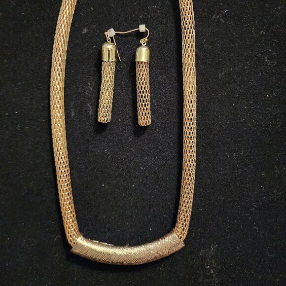 Gold necklace and earring Costume jewelry set - Picture 1 of 2